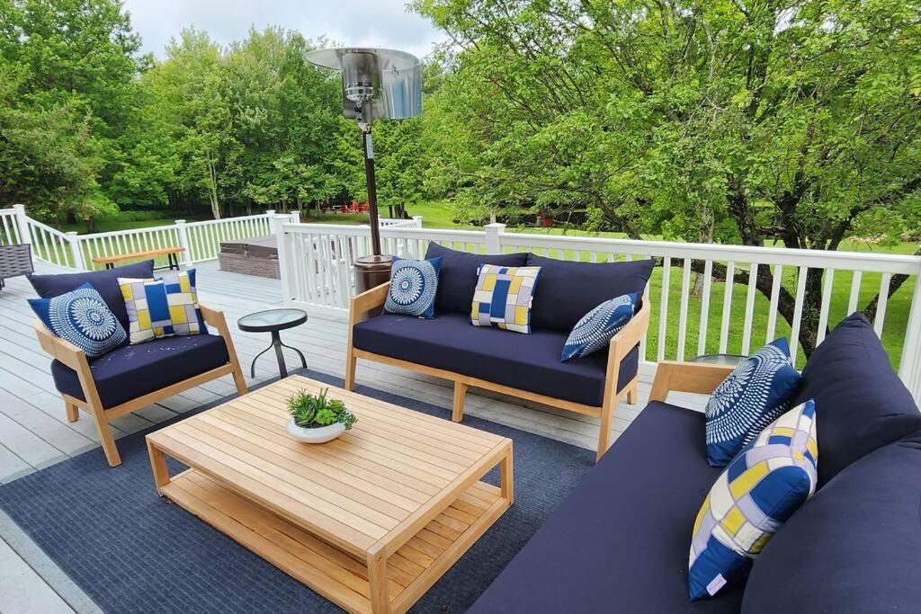 Mountain Blue Vista - Luxury Retreat Near Ski Resorts With Pond, Firepit And Hot Tub 温德汉姆 外观 照片